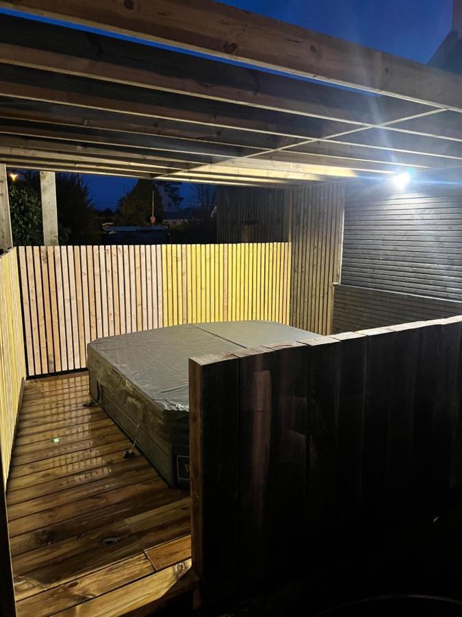 Maison Avec Spa Cote De Granit Rose Трегастель Экстерьер фото